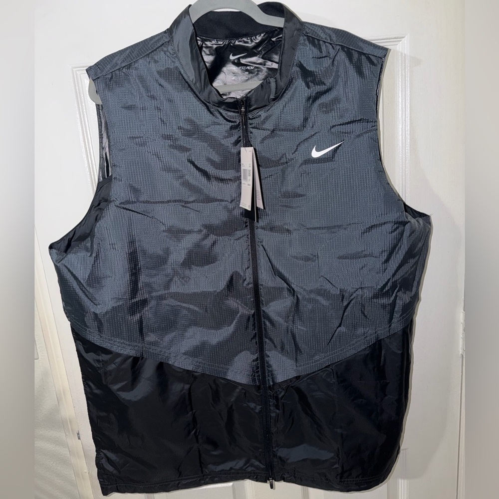 Nike ThermaFit ADV golf vest